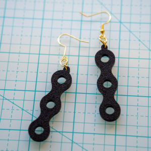 clean chain earrings